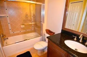 7468Ed 3 Bedroom Condo